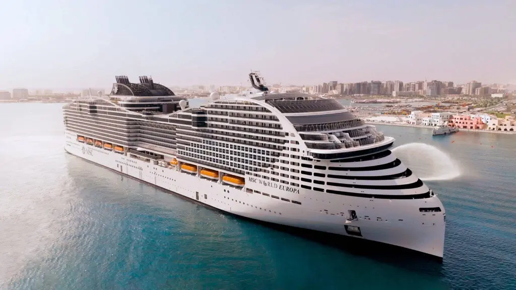 Navă MSC Cruises — partener J'Info Tours România