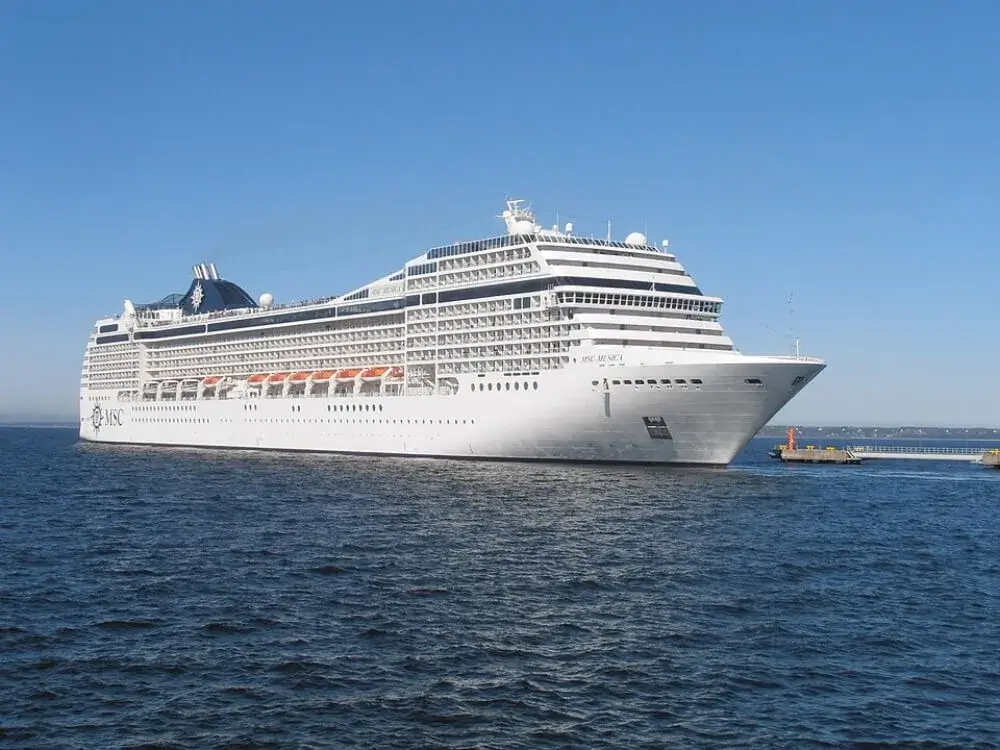 MSC Musica — Nava cu balcoane către lume